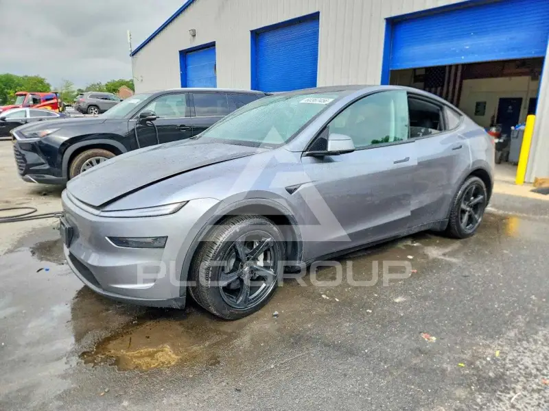 2026 Tesla Model Y фото