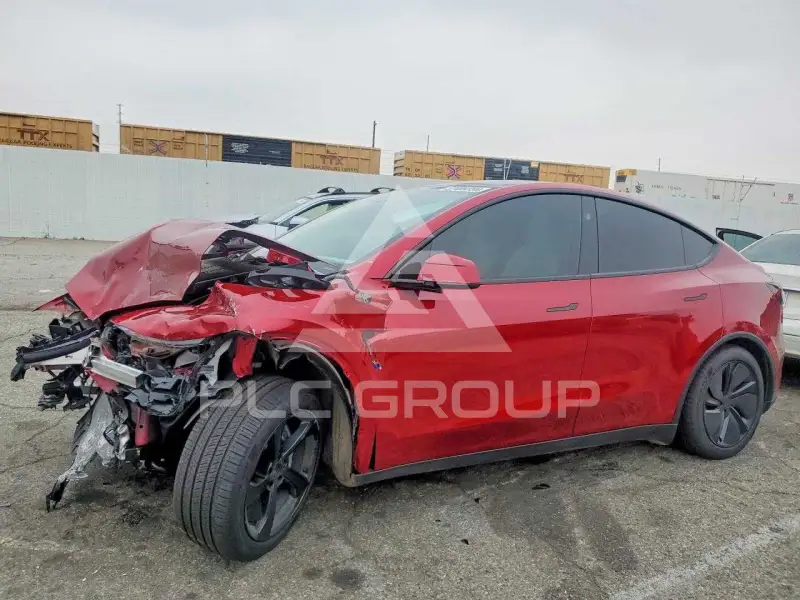 2026 Tesla Model Y фото