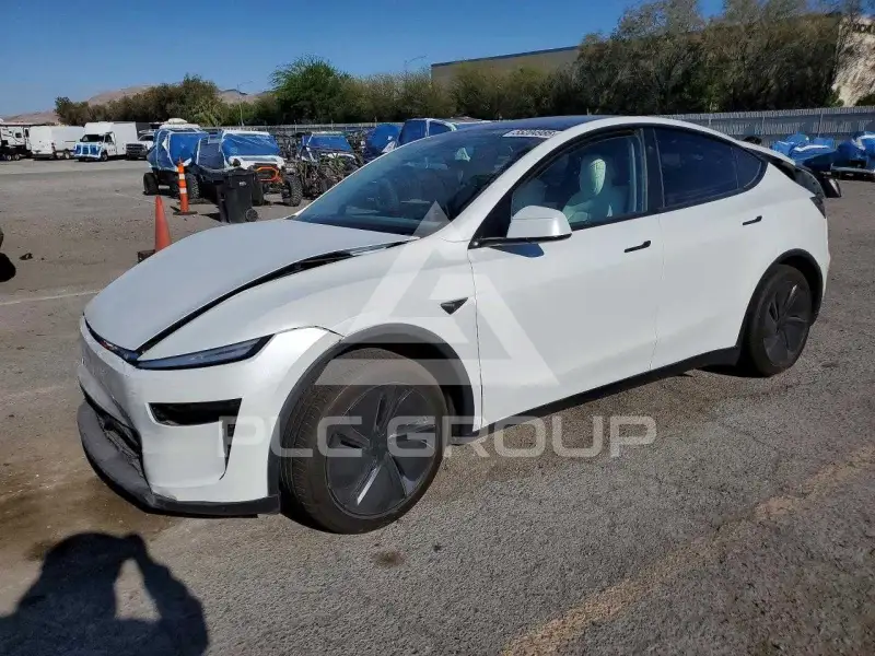 2026 Tesla Model Y фото