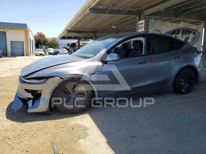 2026 Tesla Model Y фото