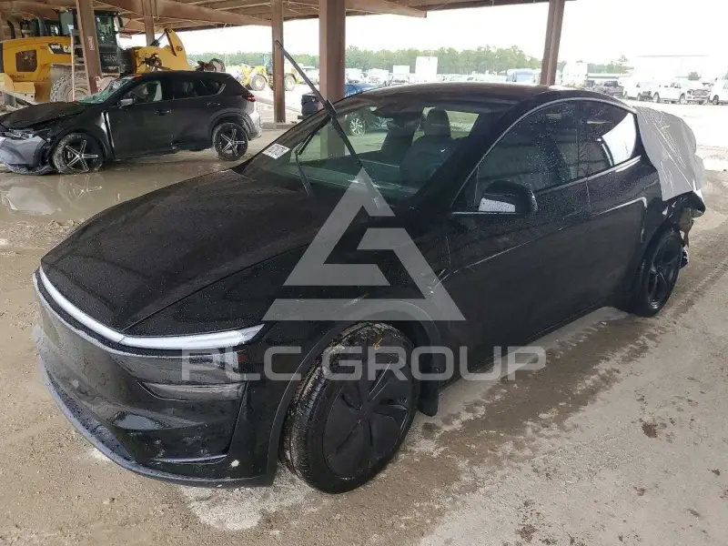 2026 Tesla Model Y фото