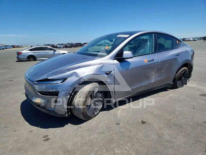 2026 Tesla Model Y фото