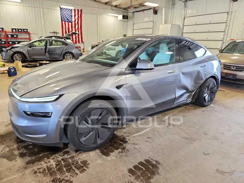 2026 Tesla Model Y фото