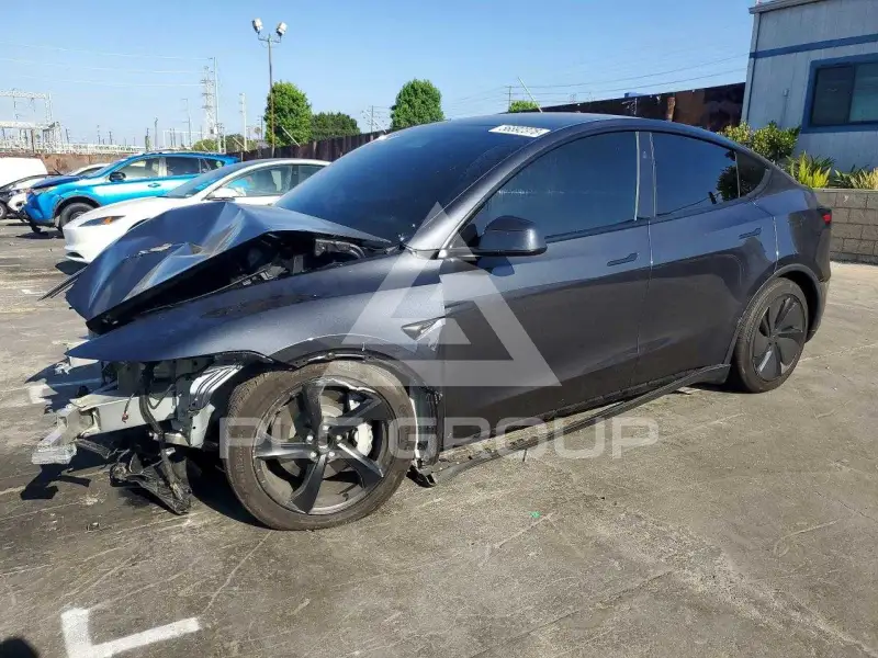 2026 Tesla Model Y фото
