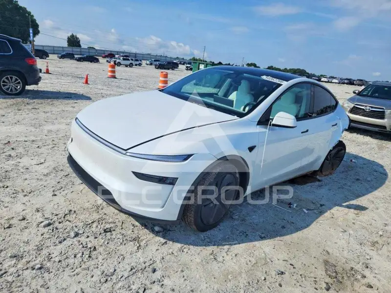 2026 Tesla Model Y фото