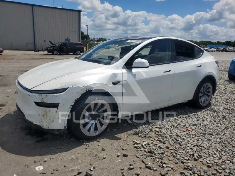 2026 Tesla Model Y photo