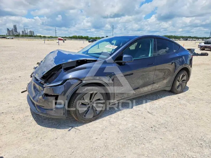 2026 Tesla Model Y photo