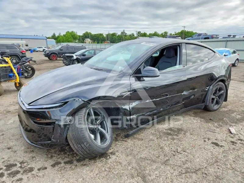 2026 Tesla Model Y фото