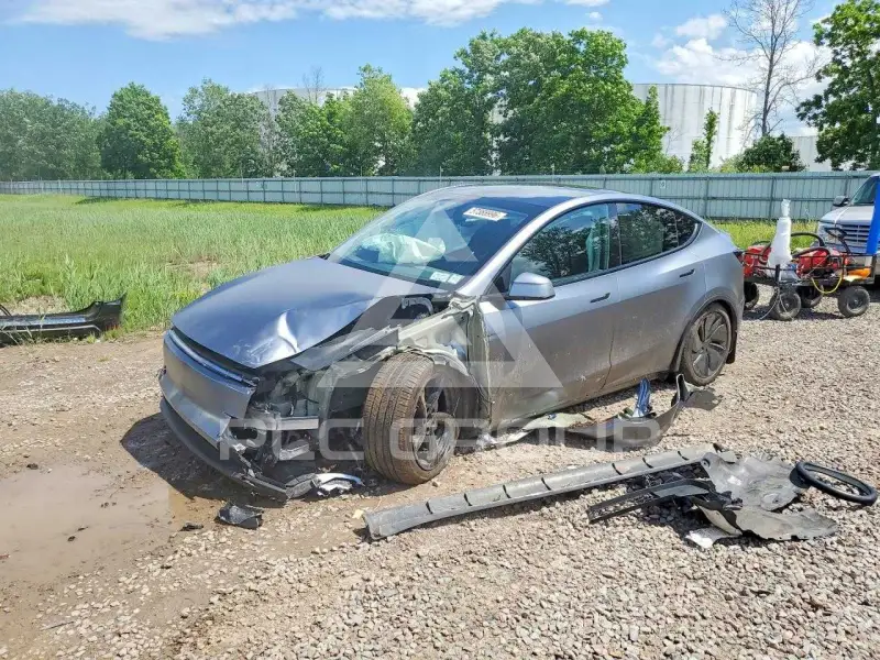 2026 Tesla Model Y фото