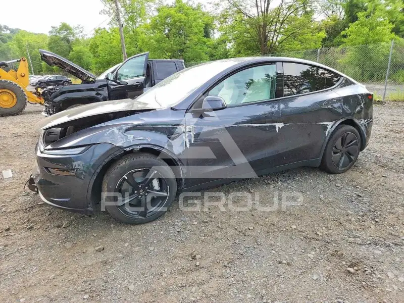 2026 Tesla Model Y фото