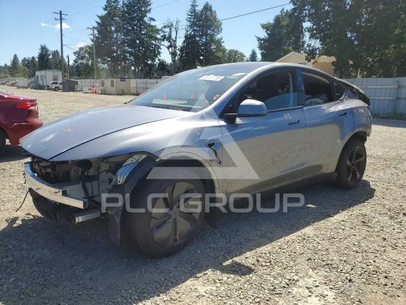 2026 Tesla Model Y фото