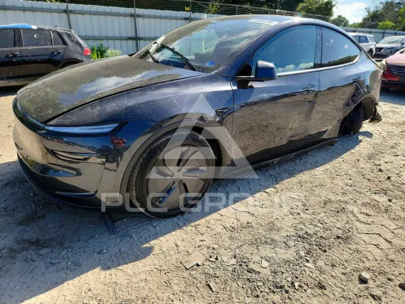 2026 Tesla Model Y фото