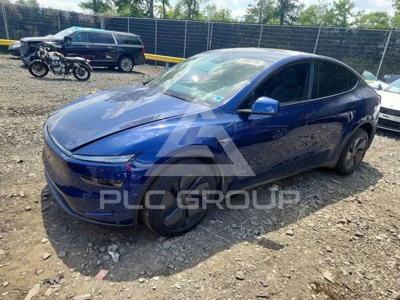 2026 Tesla Model Y фото
