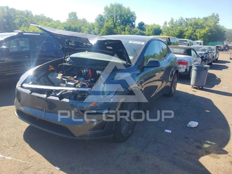 2026 Tesla Model Y фото