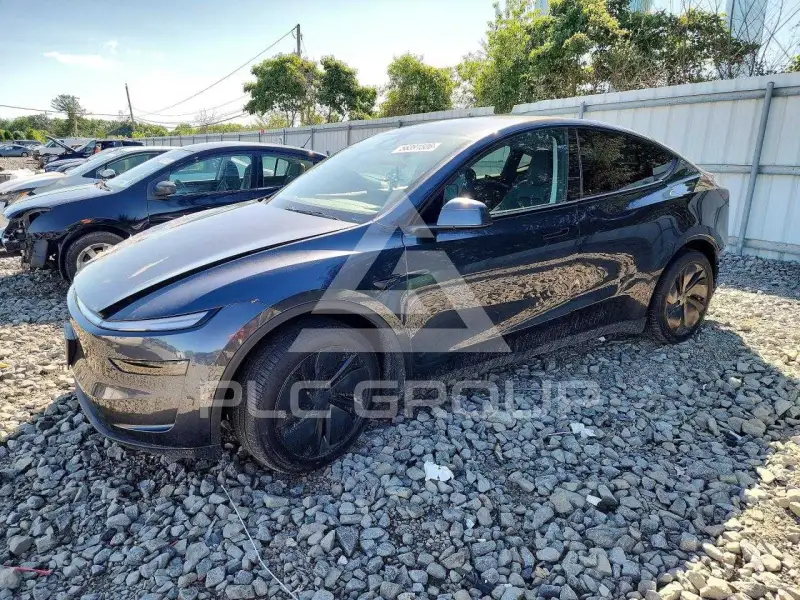 2026 Tesla Model Y фото