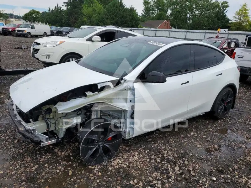 2026 Tesla Model Y фото