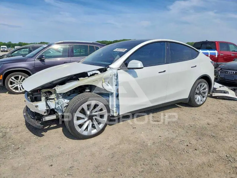 2026 Tesla Model Y фото