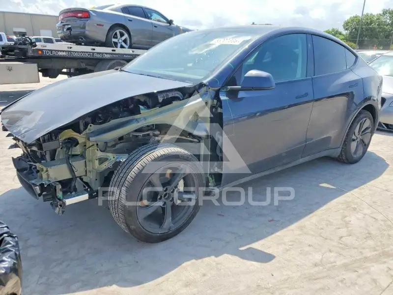 2026 Tesla Model Y photo