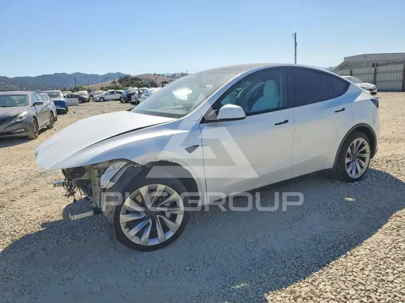 2026 Tesla Model Y фото