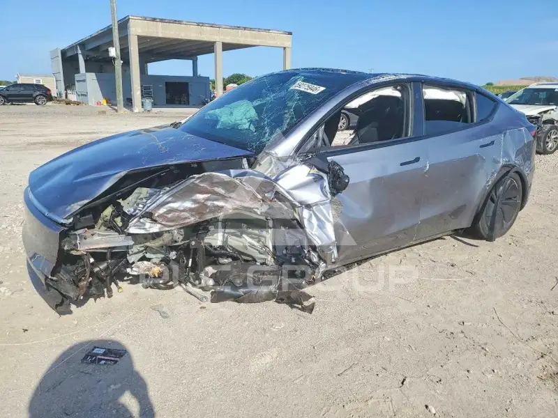 2026 Tesla Model Y photo