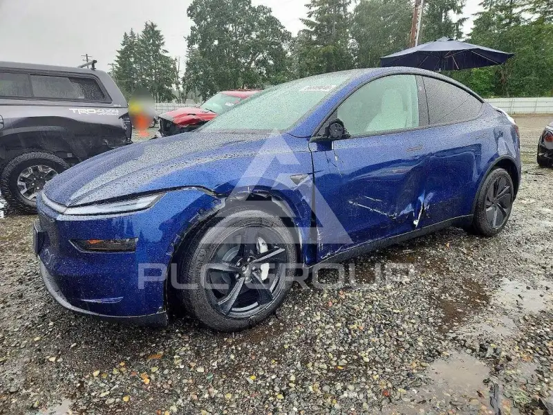 2026 Tesla Model Y фото