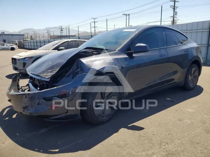 2026 Tesla Model Y фото
