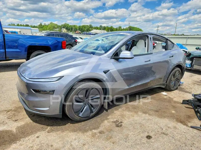 2026 Tesla Model Y фото