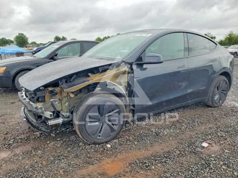 2026 Tesla Model Y фото