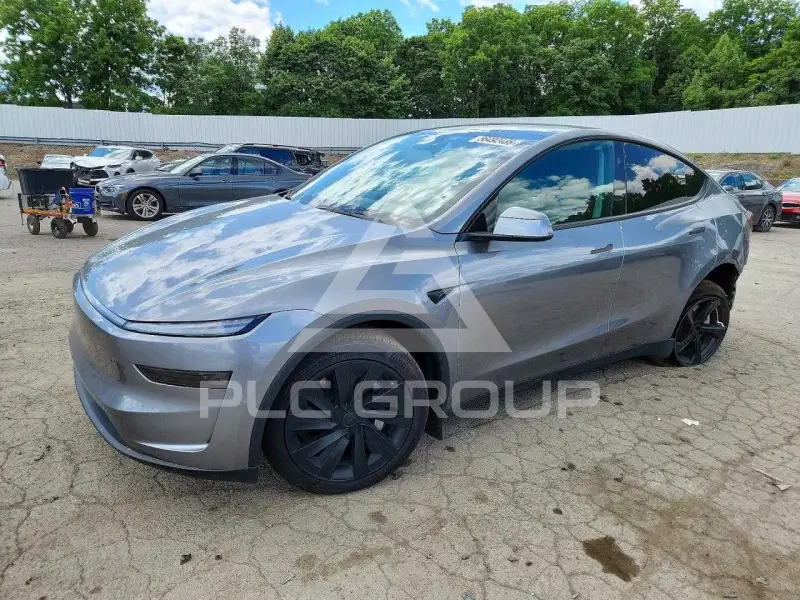2026 Tesla Model Y фото