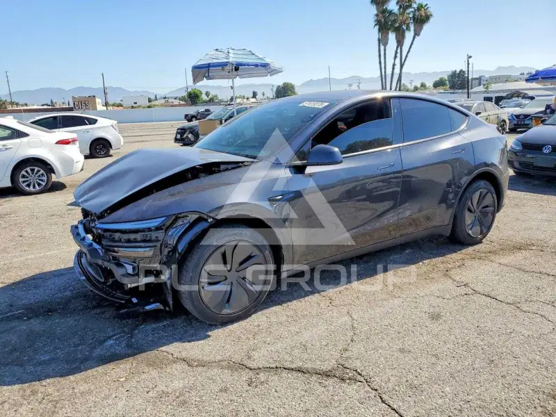 2026 Tesla Model Y фото