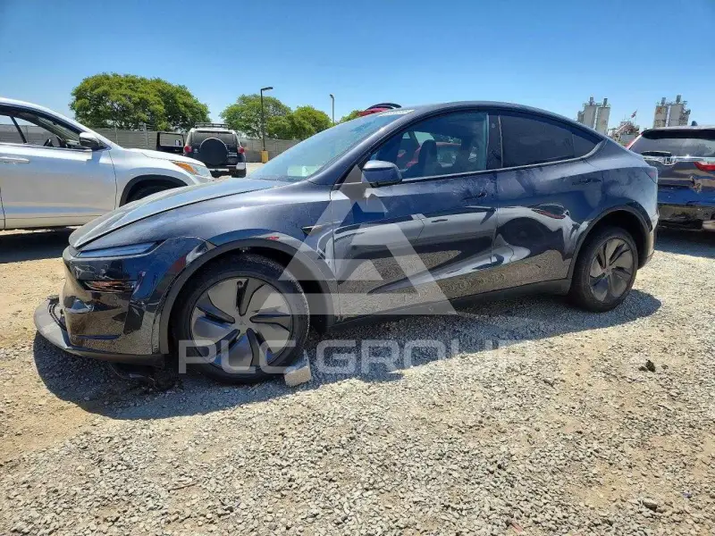 2026 Tesla Model Y фото