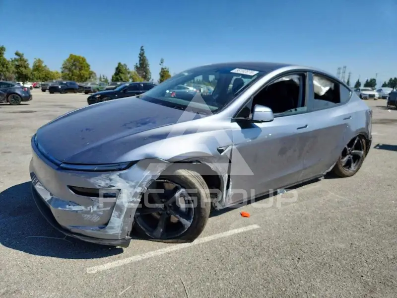 2026 Tesla Model Y фото