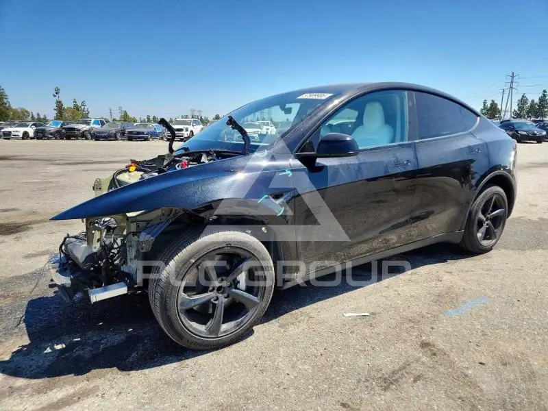 2026 Tesla Model Y фото