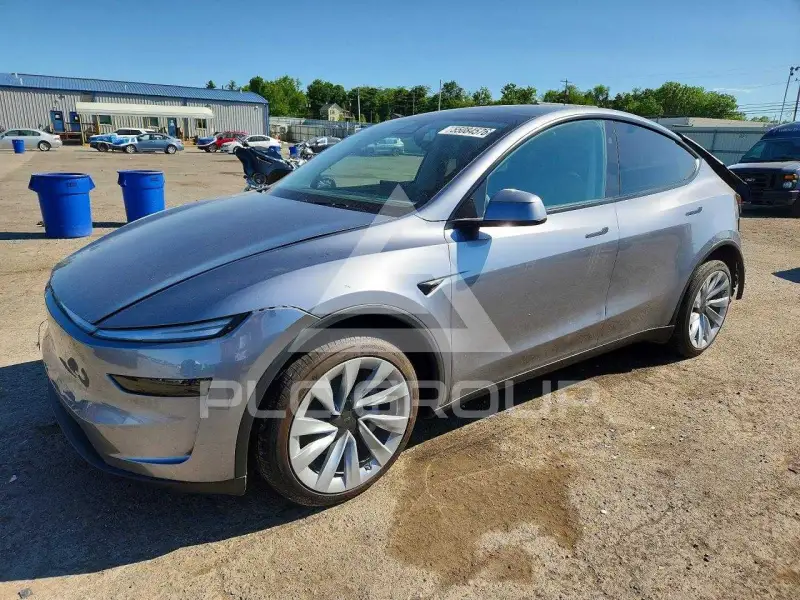 2026 Tesla Model Y фото