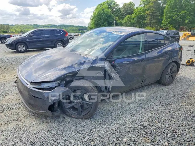 2026 Tesla Model Y фото
