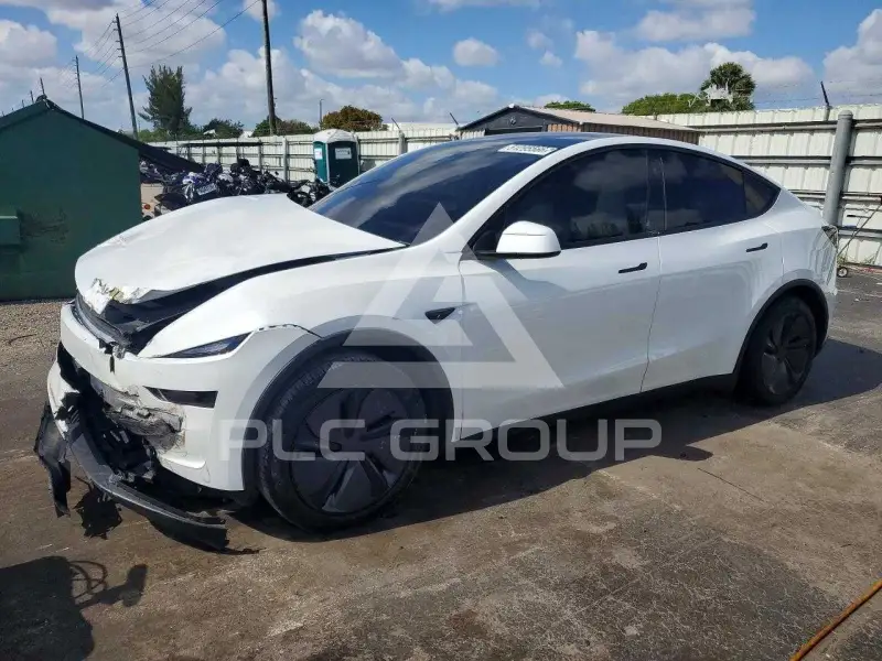 2026 Tesla Model Y фото