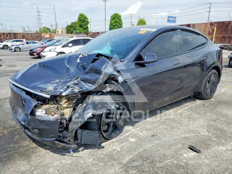 2026 Tesla Model Y photo