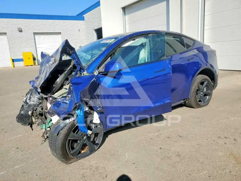 2026 Tesla Model Y photo