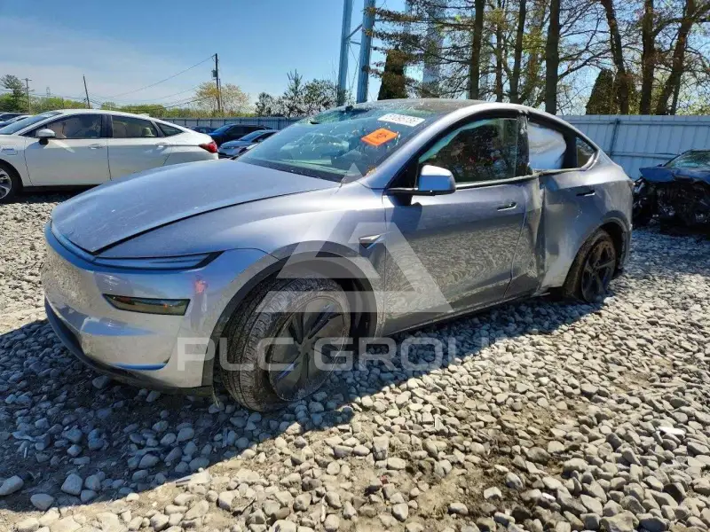 2026 Tesla Model Y фото
