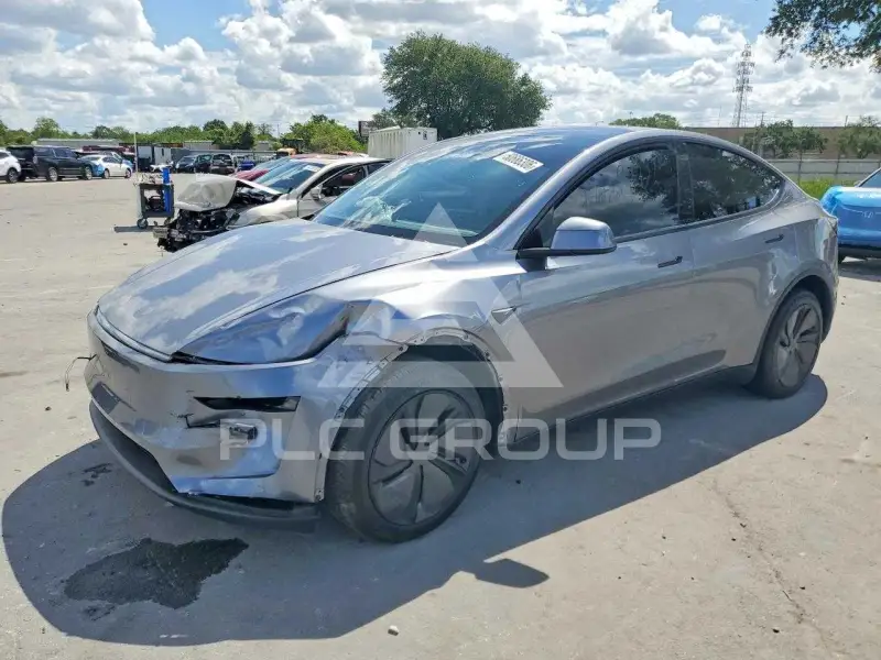 2026 Tesla Model Y фото