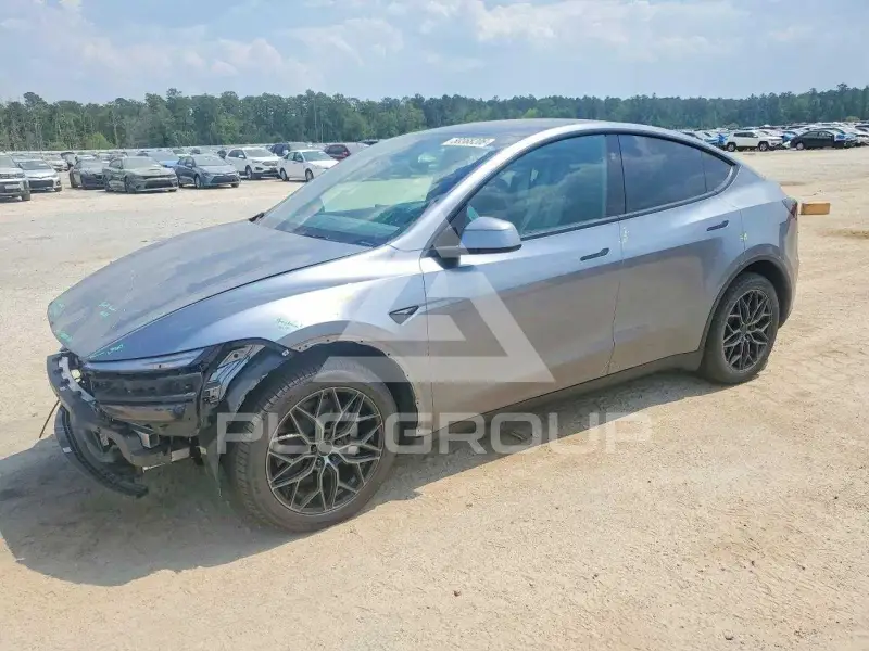 2026 Tesla Model Y фото