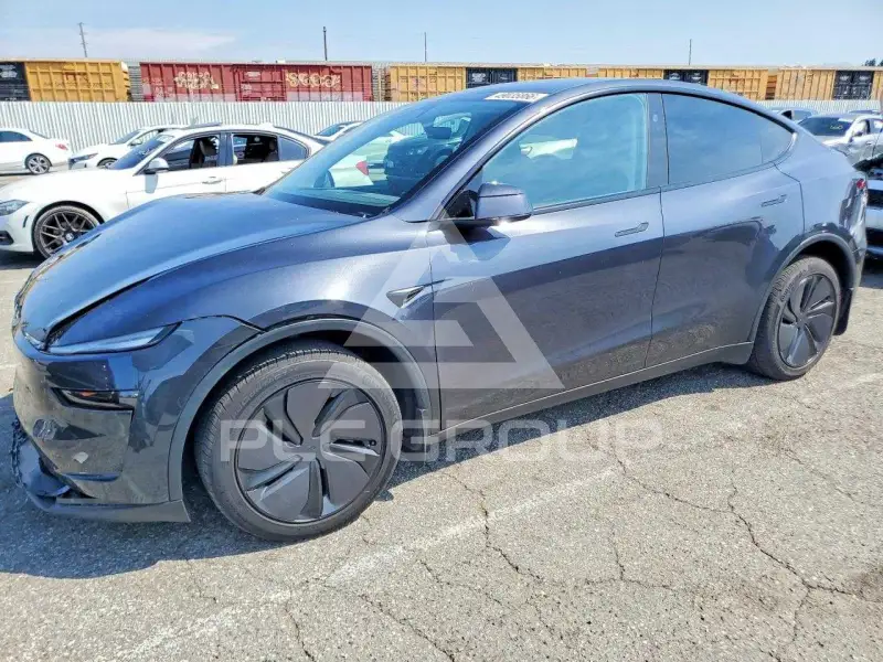 2026 Tesla Model Y photo