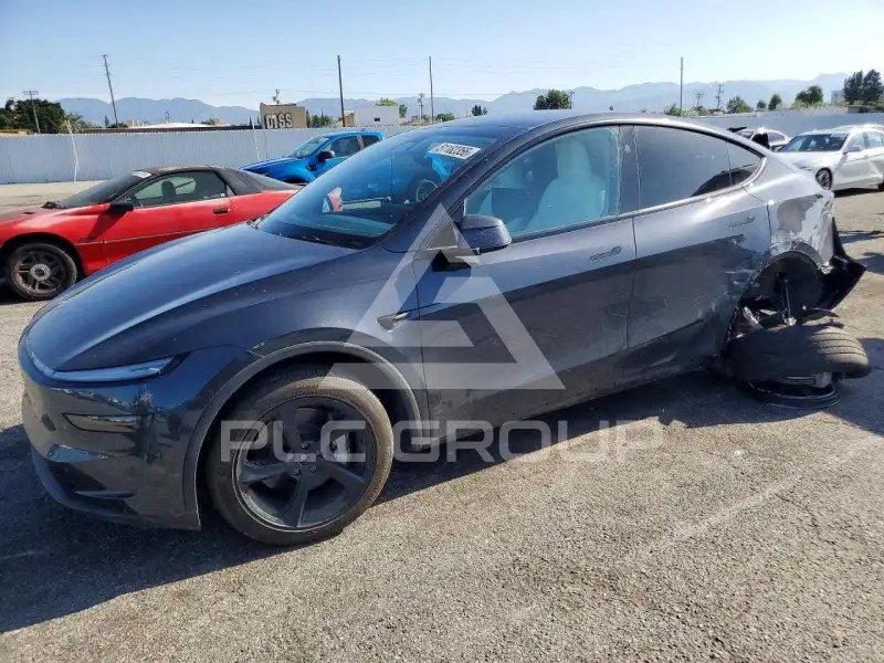 2026 Tesla Model Y фото