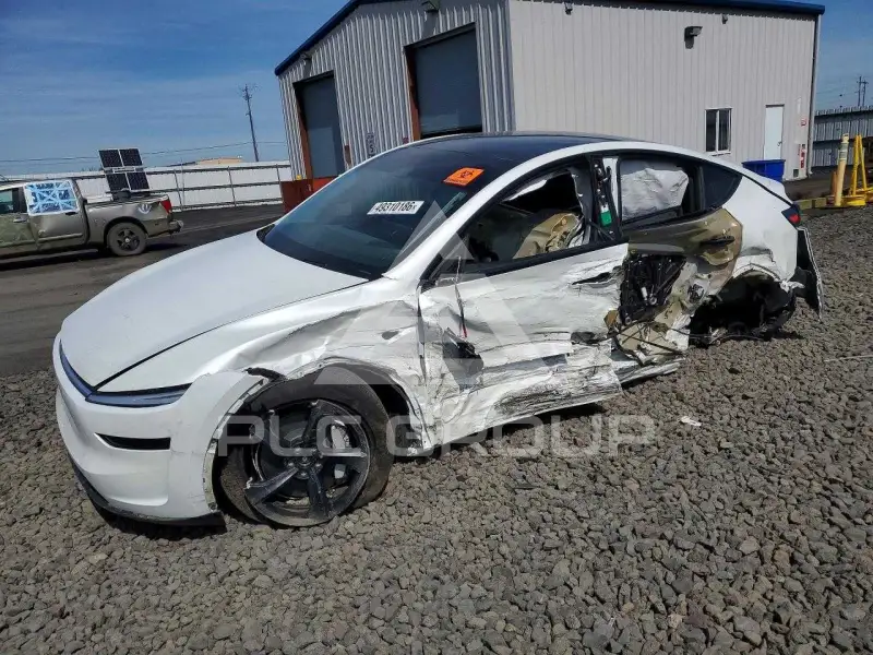 2026 Tesla Model Y фото