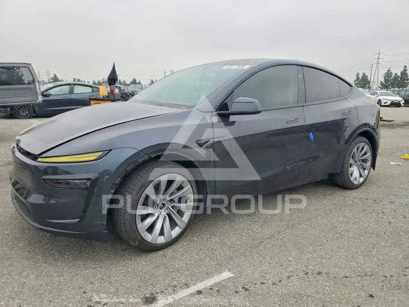 2026 Tesla Model Y photo