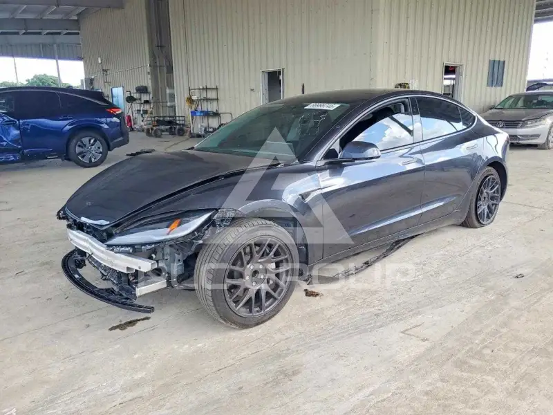 2026 Tesla Model 3 фото