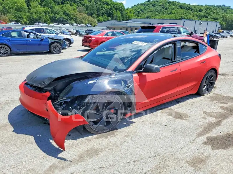 2026 Tesla Model 3 фото
