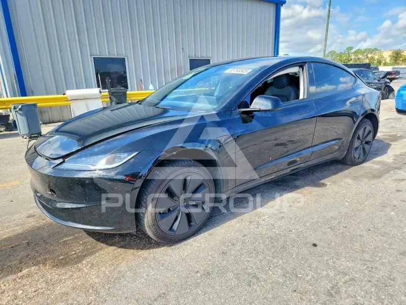 2026 Tesla Model 3 фото