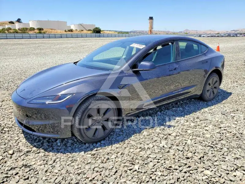 2026 Tesla Model 3 фото