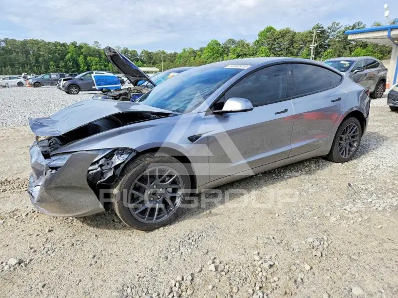 2026 Tesla Model 3 фото